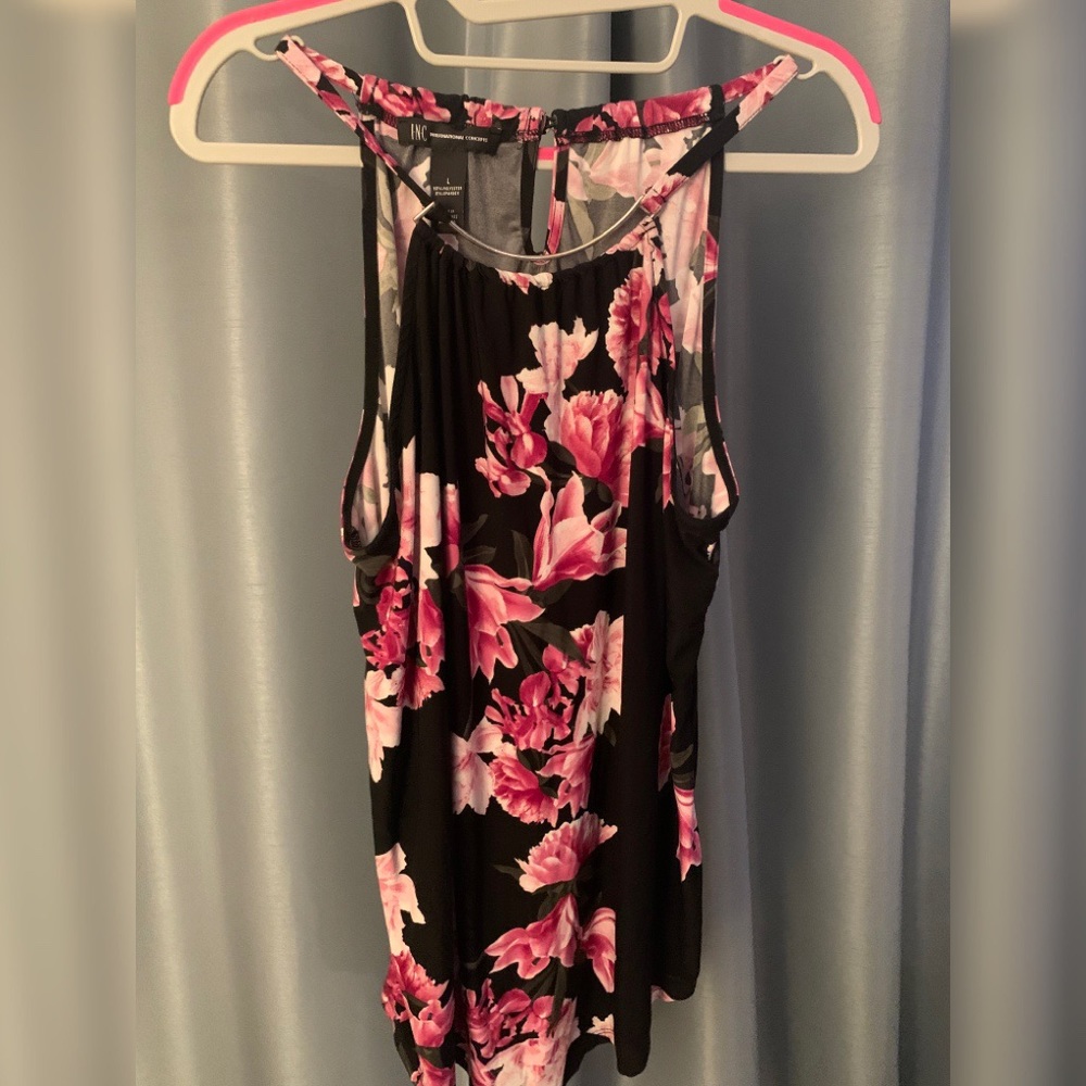 Feminine halter top